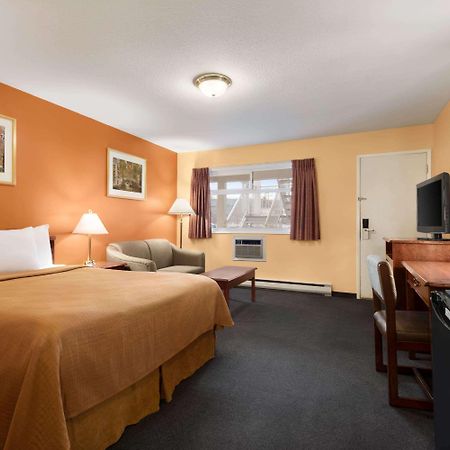 Travelodge By Wyndham Quesnel Bc Kültér fotó