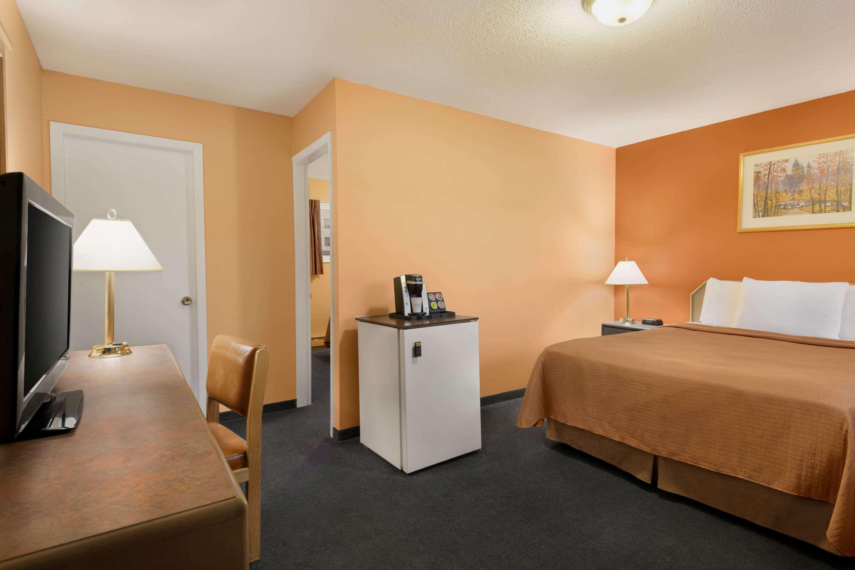 Travelodge By Wyndham Quesnel Bc Kültér fotó